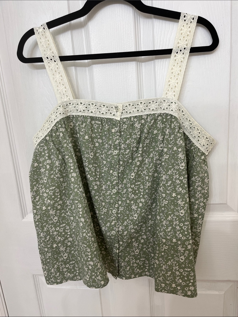 Neuflora Marina top - sage floral